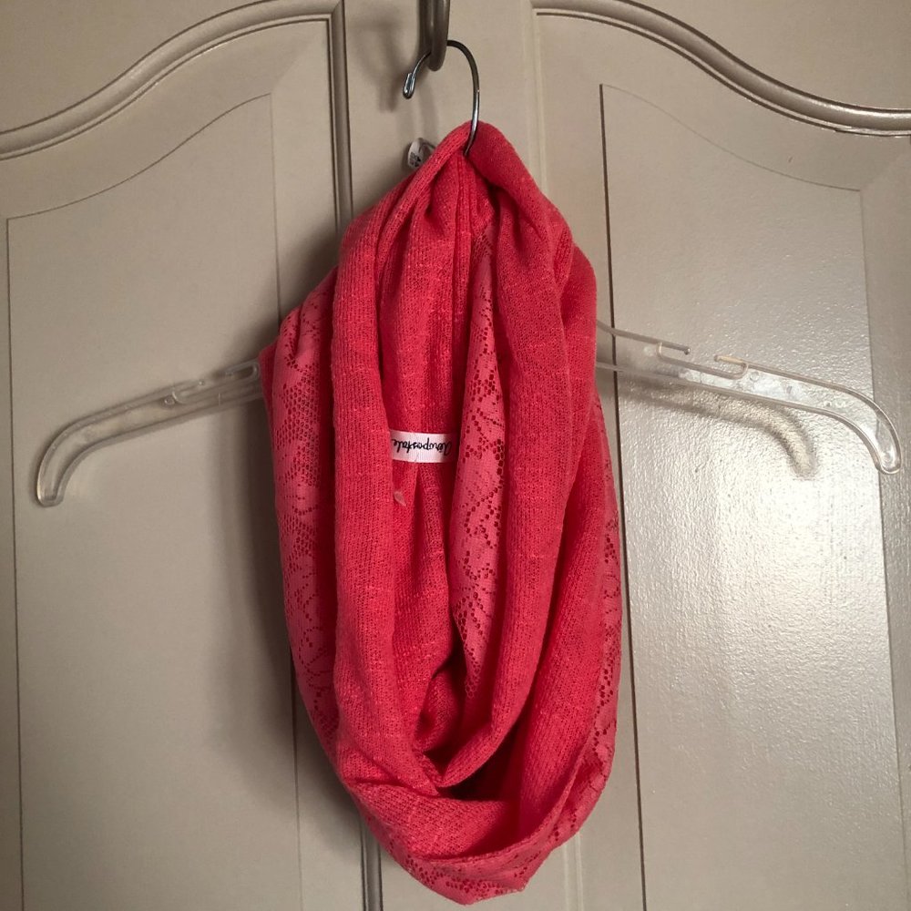 NW0T Womens Aeropostale Coral Pink Lace Infinity Scarf